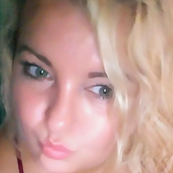 Meet your Posher, Cindy - Picture 1 of 1